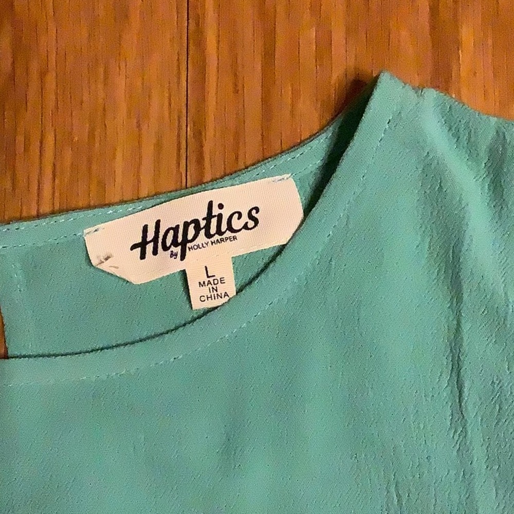 Haptics green blouse, never worn. Size large. - Picture 4 of 7